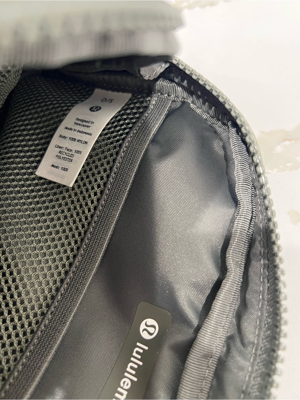 NWT LULULEMON EVERYWHERE BELT BAG LARGE - Picture 4 of 7